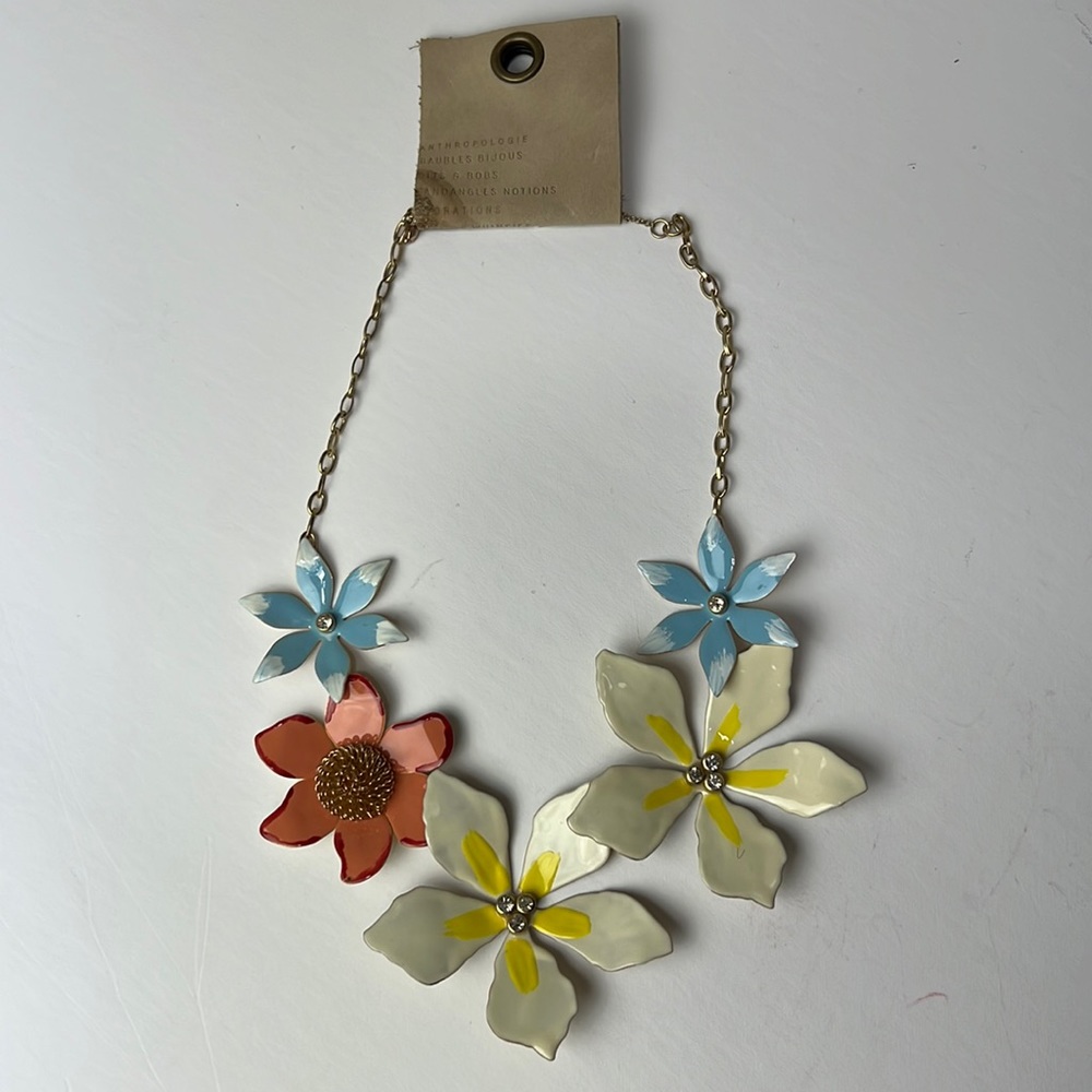 NWT Anthropologie flower statement necklace